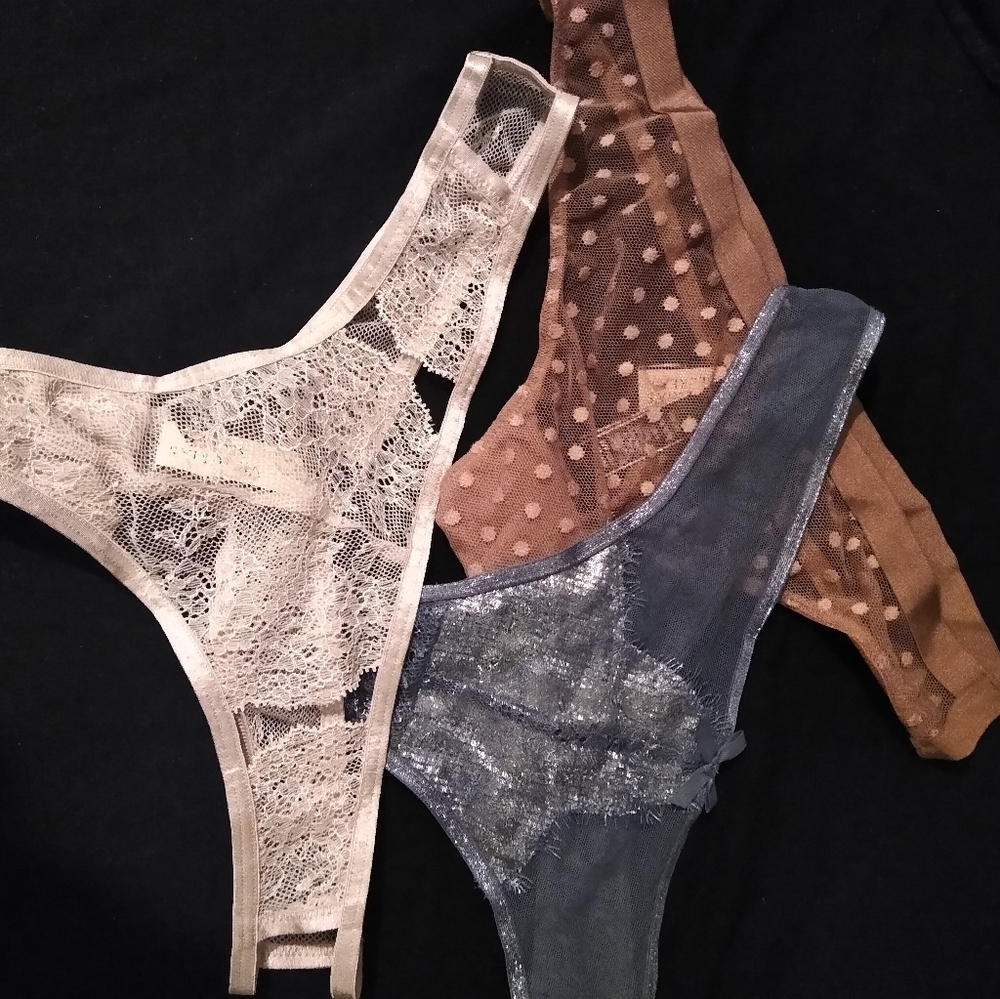 3 Nwt Victoria's secret thongs!